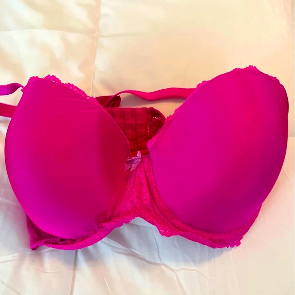 38DD Pink Victoria Secret Bra
